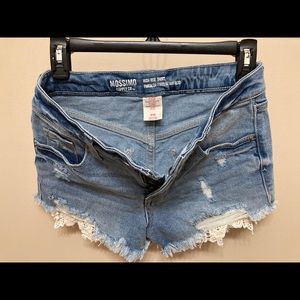 Mossimo Supply Co stretch denim shorts lace W25